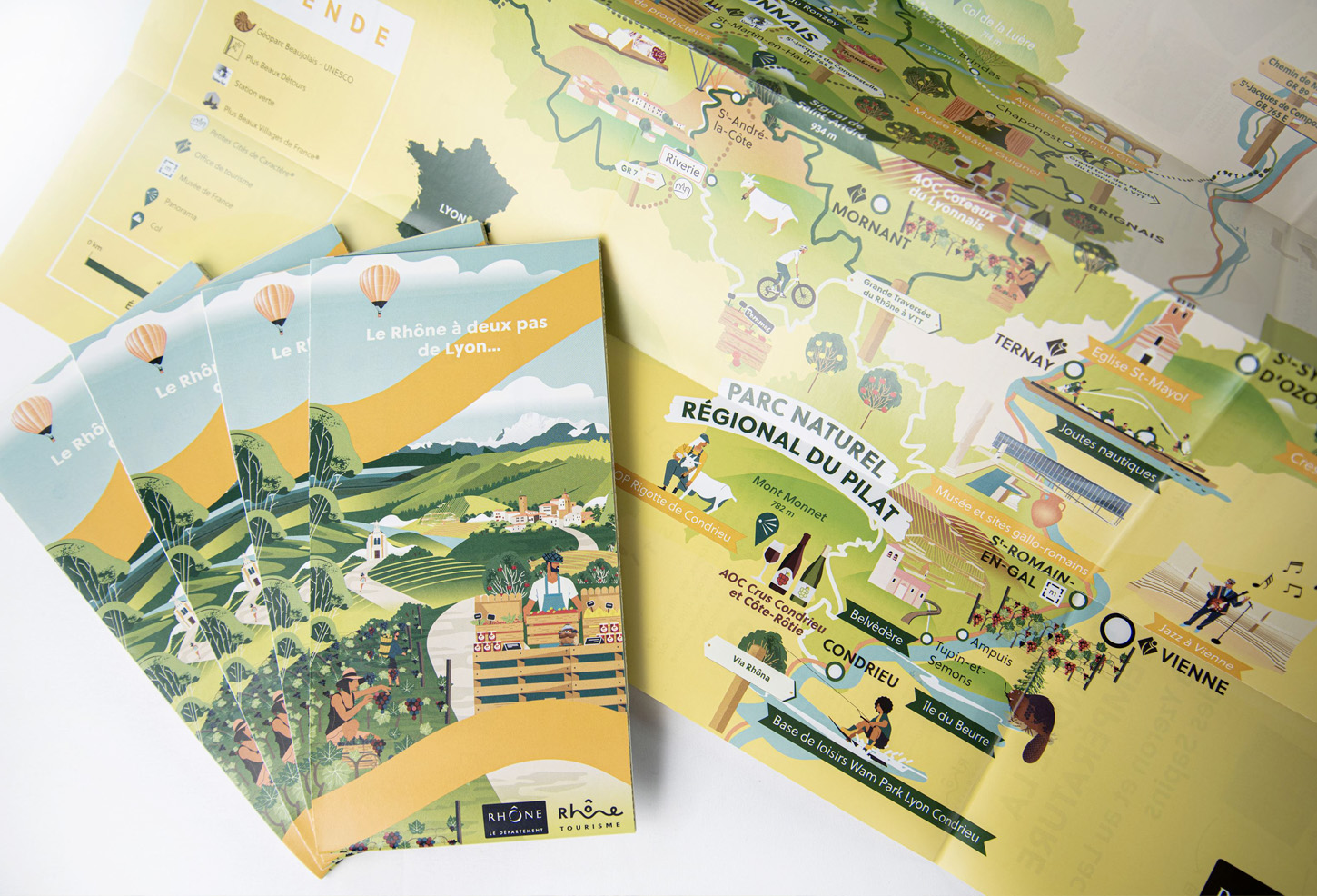 Carte touristique du département du Rhône, création de carte illustrée, Beaujolais, PNR du Pilat, Monts du Lyonnais